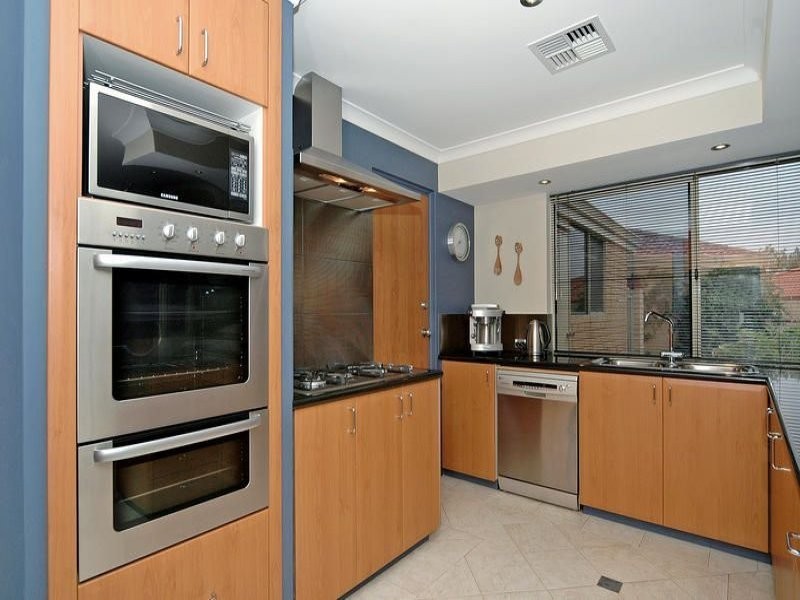 5 Galway Court, Mindarie WA 6030