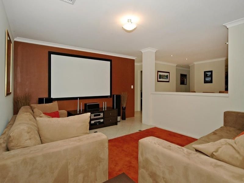 5 Galway Court, Mindarie WA 6030