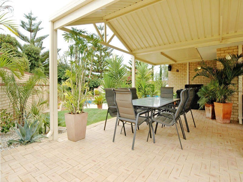 5 Galway Court, Mindarie WA 6030