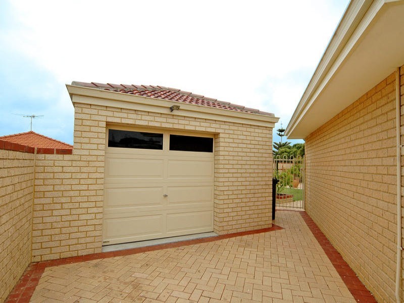 5 Galway Court, Mindarie WA 6030