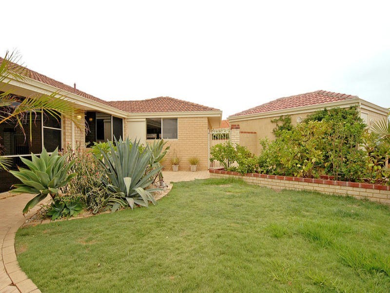 5 Galway Court, Mindarie WA 6030
