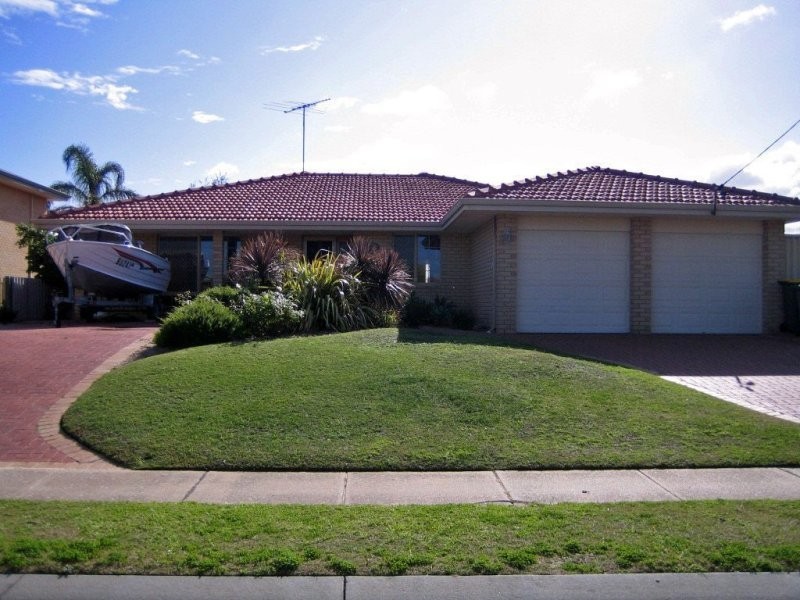 40 Rees Drive, Quinns Rocks WA 6030