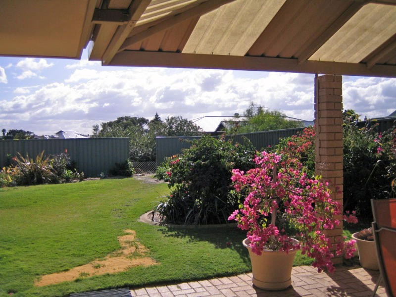 40 Rees Drive, Quinns Rocks WA 6030