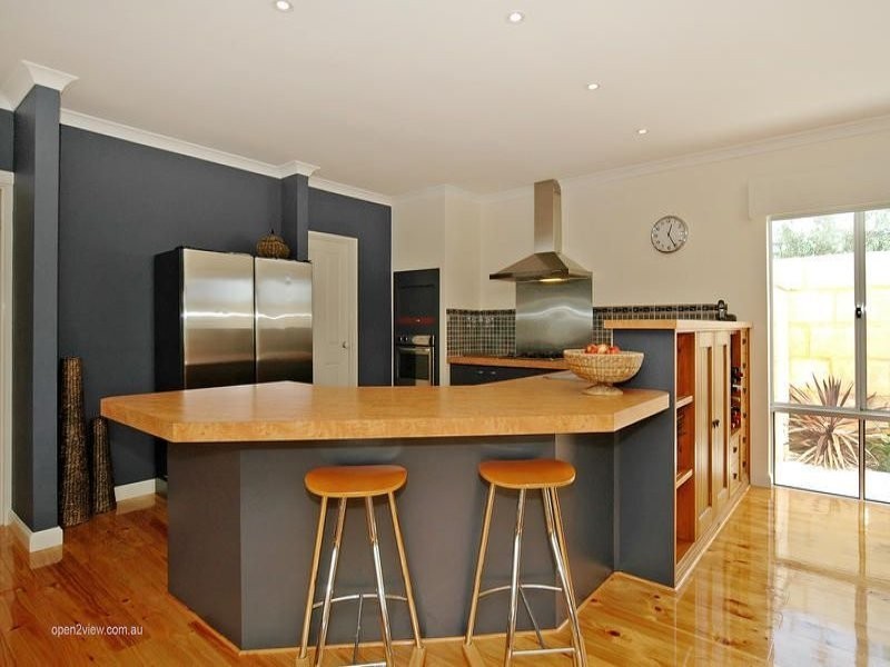 6 Seville Crest, Mindarie WA 6030