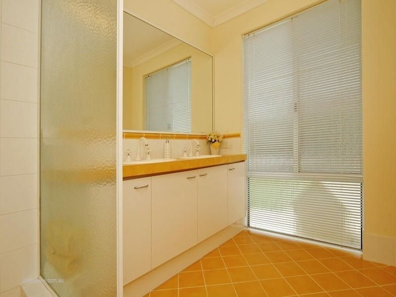 6 Seville Crest, Mindarie WA 6030