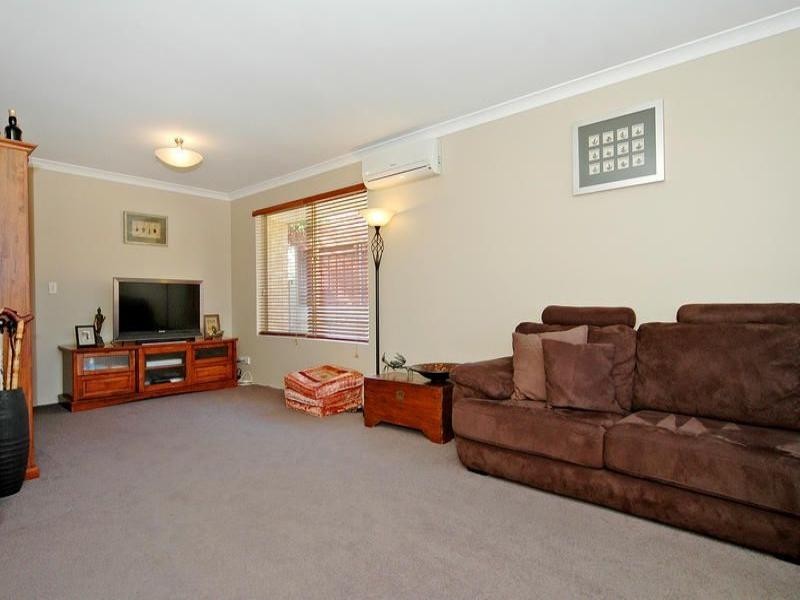 8 Fawley Retreat, Mindarie WA 6030