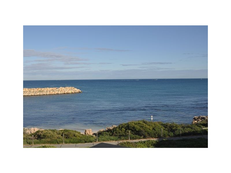 42 Clarecastle Retreat, Mindarie WA 6030