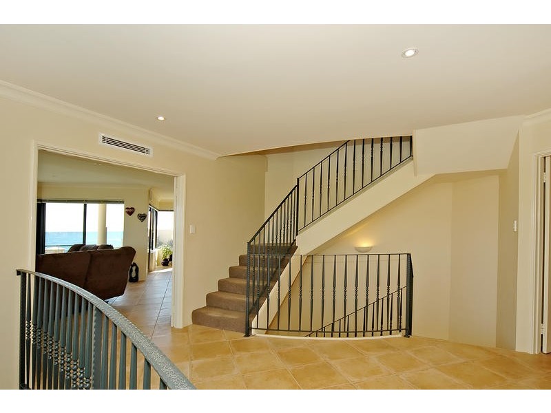 42 Clarecastle Retreat, Mindarie WA 6030