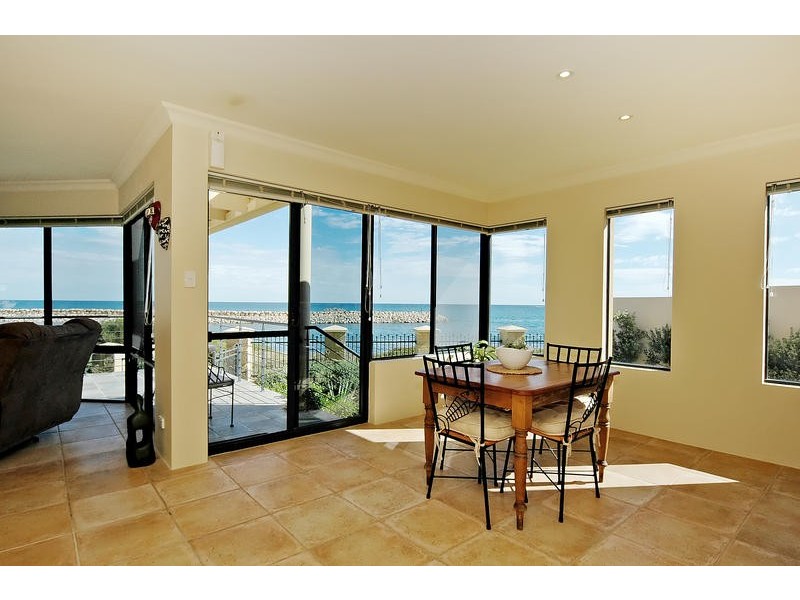 42 Clarecastle Retreat, Mindarie WA 6030