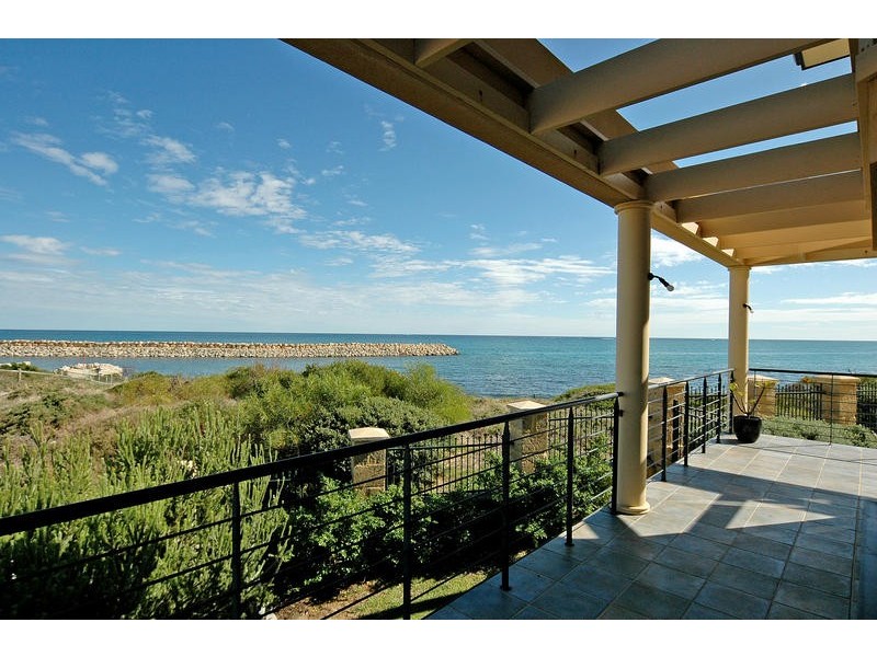42 Clarecastle Retreat, Mindarie WA 6030