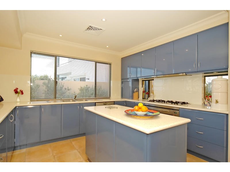 42 Clarecastle Retreat, Mindarie WA 6030
