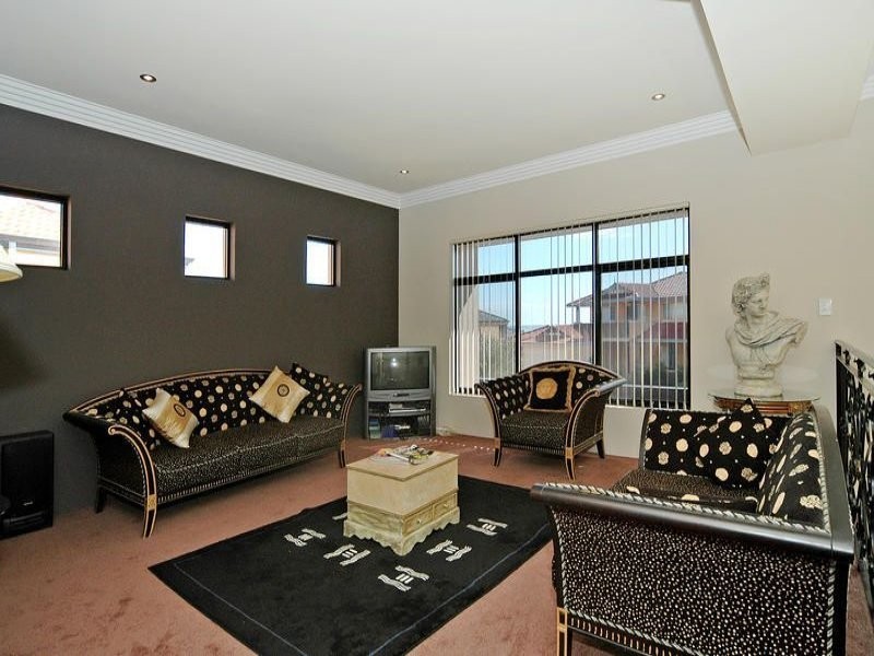 14 Rhodes Close, Mindarie WA 6030