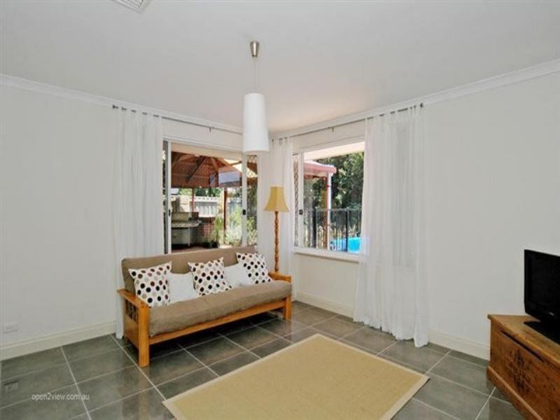 28 Rothesay Heights, Mindarie WA 6030