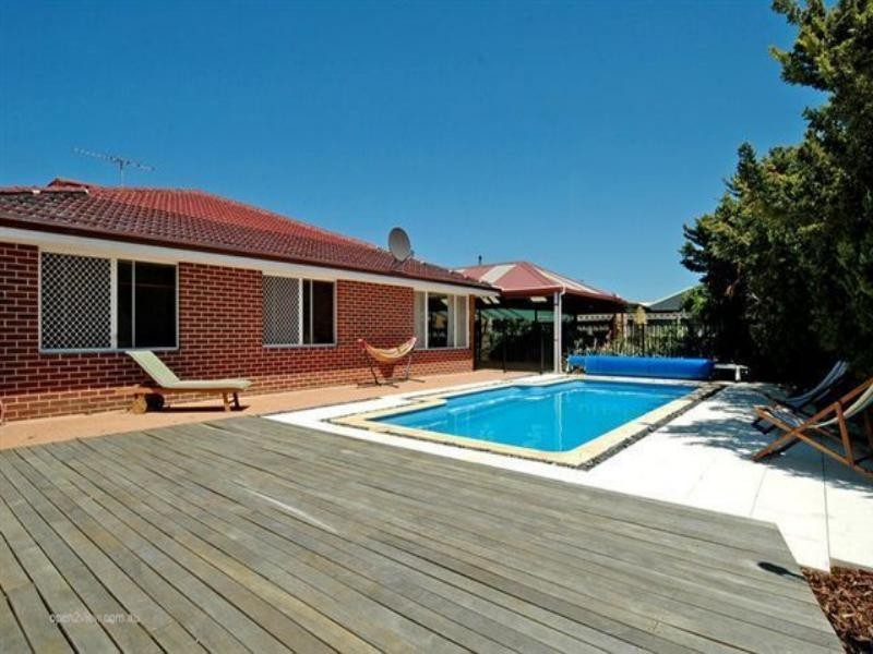 28 Rothesay Heights, Mindarie WA 6030