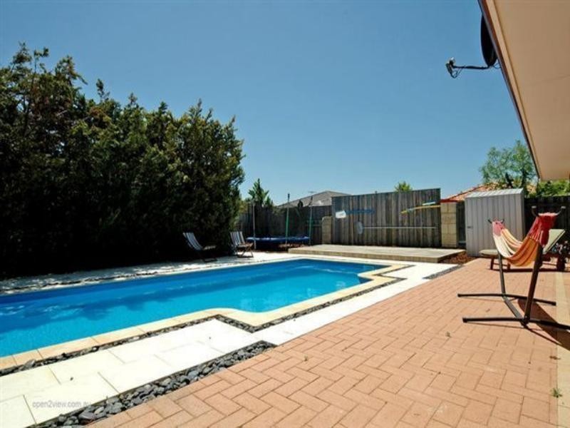 28 Rothesay Heights, Mindarie WA 6030