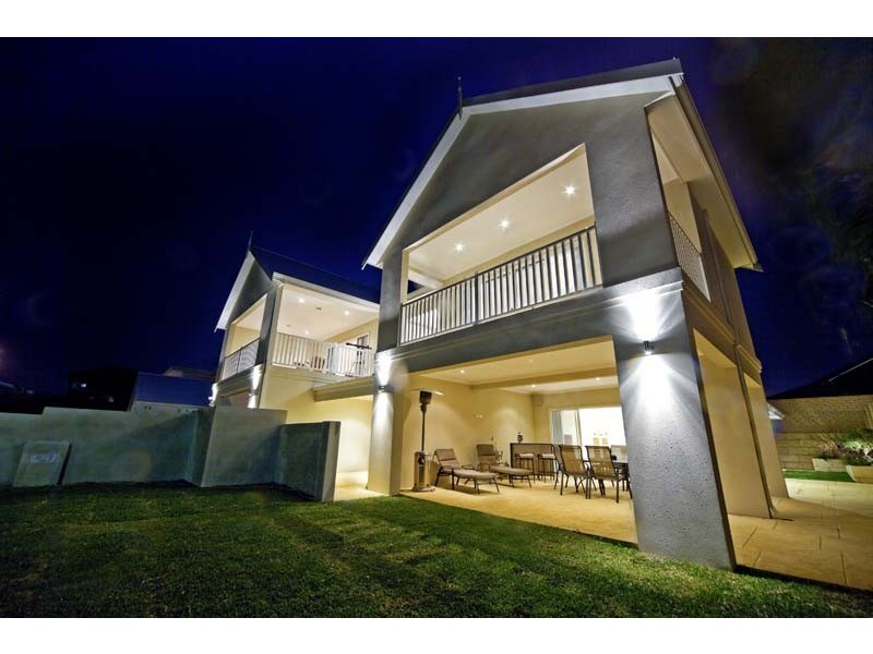 32 Mariners View, Mindarie WA 6030