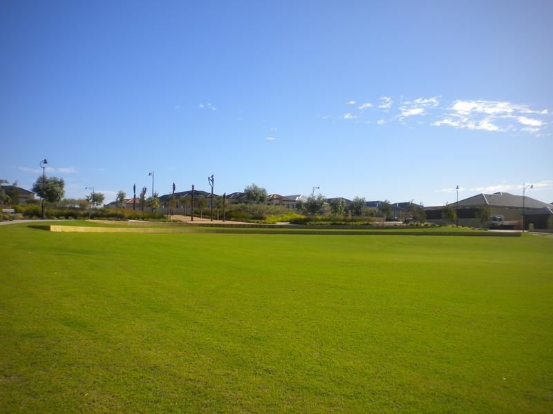 23 Helmsdale Loop, Butler WA 6036