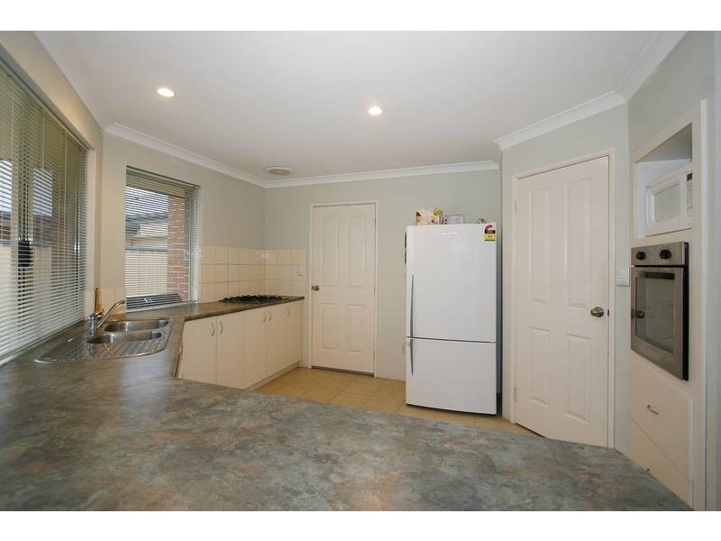 8 Goshawk Street, Tapping WA 6065