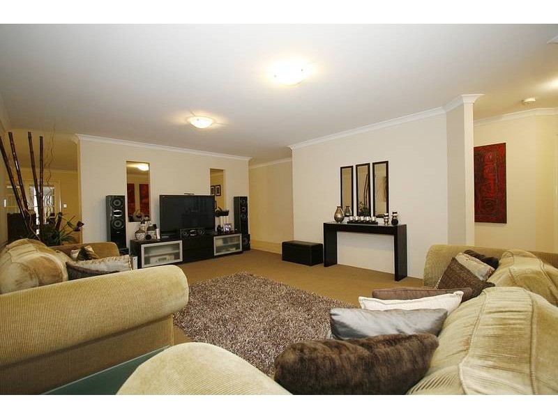 33 Sanderstead Loop, Butler WA 6036