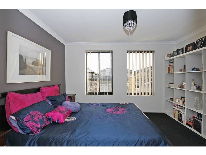 16 Knighton Way, Butler WA 6036