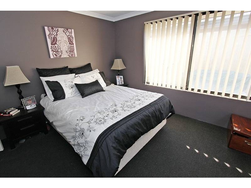 16 Knighton Way, Butler WA 6036