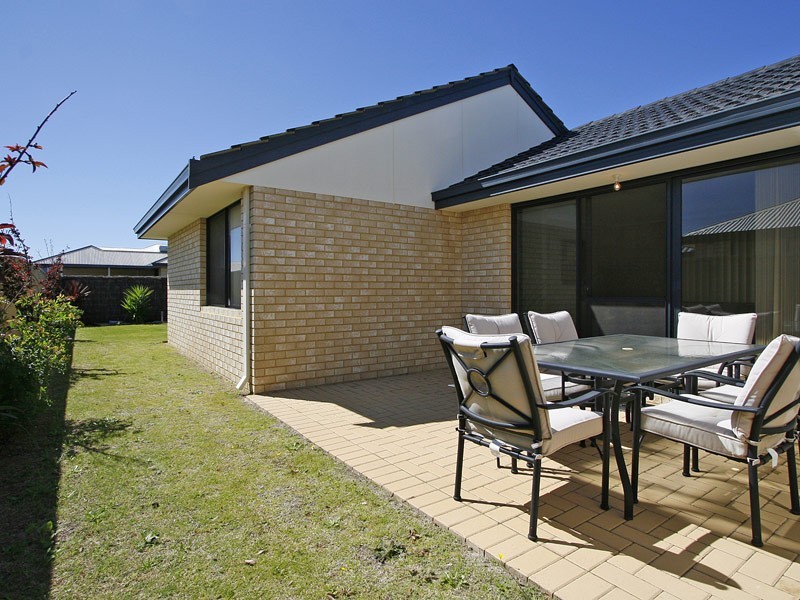 4 Colmworth Way, Butler WA 6036