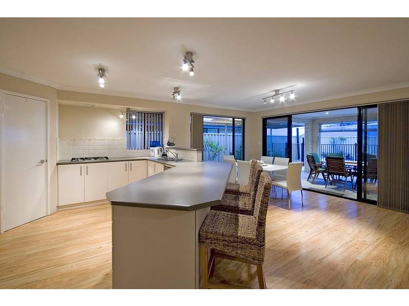 14 Shepperton Drive, Butler WA 6036