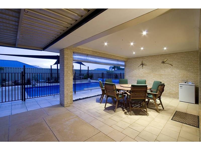 14 Shepperton Drive, Butler WA 6036
