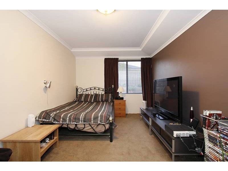 84 Camborne Parkway, Butler WA 6036