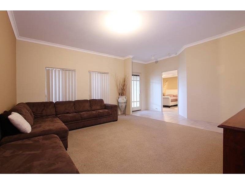 33 Haslingfield Way, Butler WA 6036