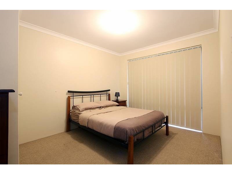 33 Haslingfield Way, Butler WA 6036