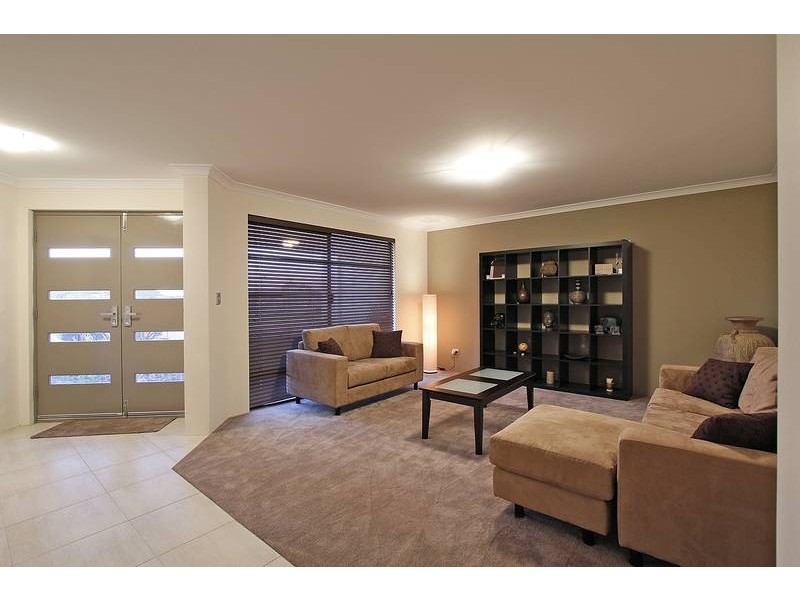 60 Finglas Meander, Butler WA 6036