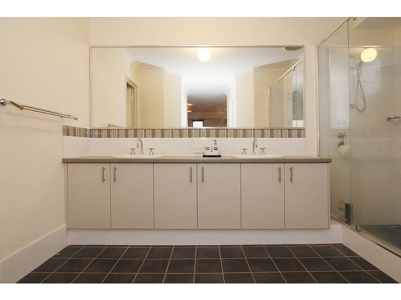 60 Finglas Meander, Butler WA 6036