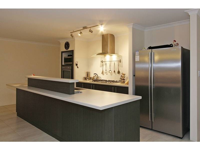 60 Finglas Meander, Butler WA 6036