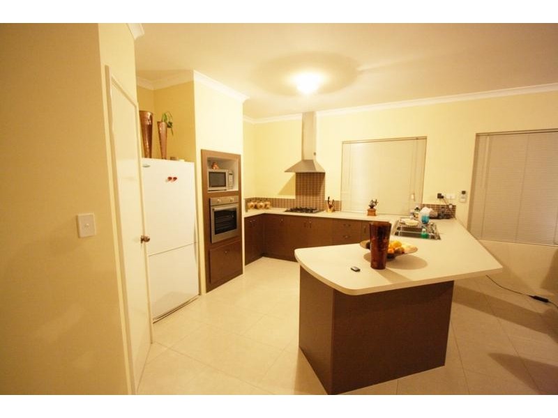 64 Wicklow Circle, Darch WA 6065