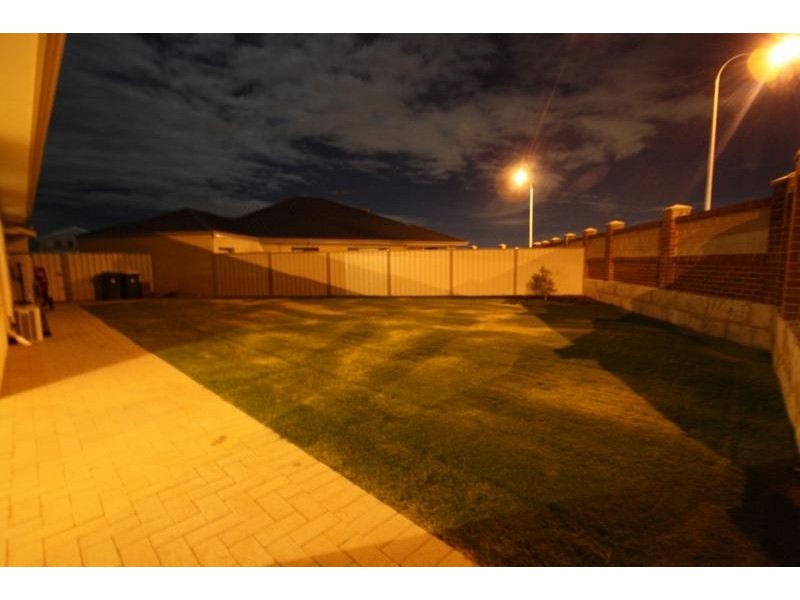 64 Wicklow Circle, Darch WA 6065