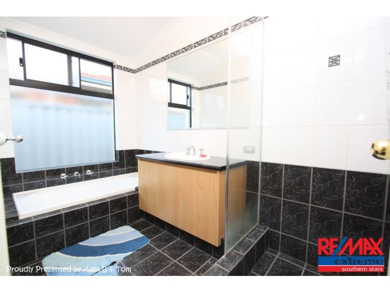 18 Yarrow Drive, Beechboro WA 6063