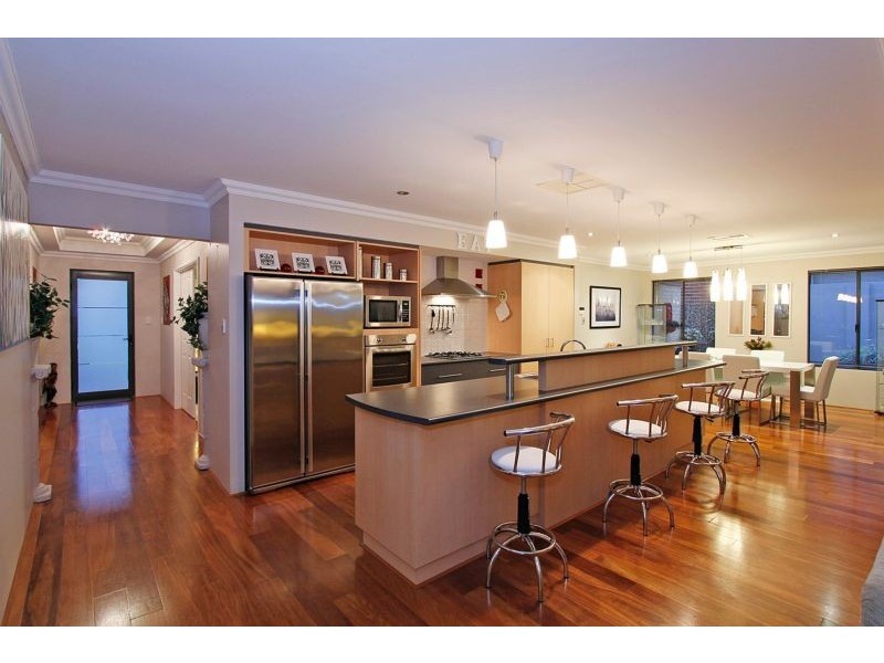 154 Golf Links Drive, Carramar WA 6031