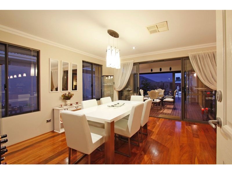 154 Golf Links Drive, Carramar WA 6031