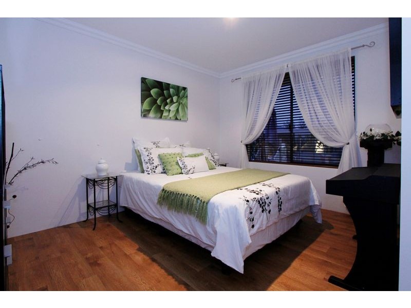 154 Golf Links Drive, Carramar WA 6031