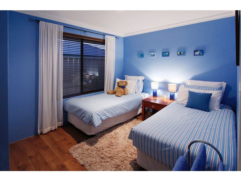 154 Golf Links Drive, Carramar WA 6031