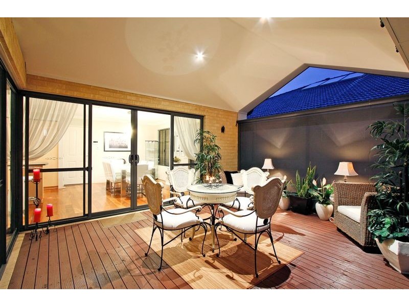 154 Golf Links Drive, Carramar WA 6031