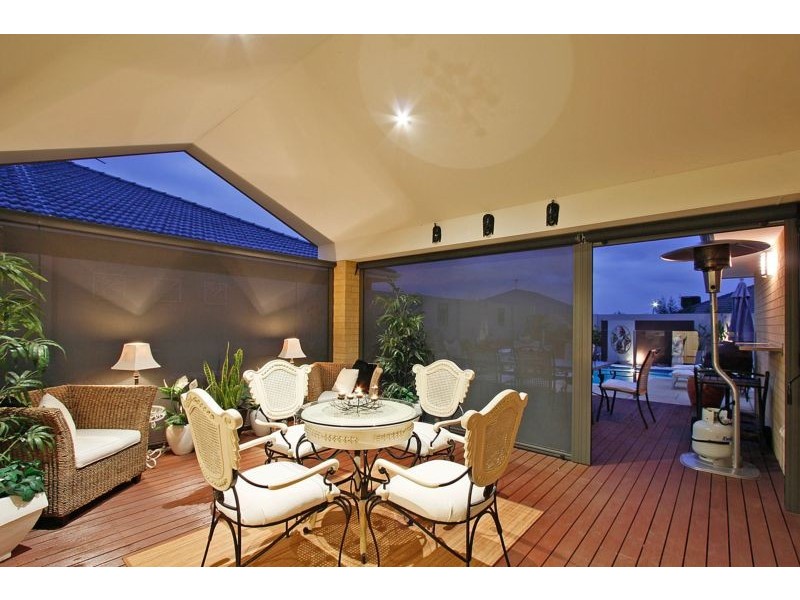 154 Golf Links Drive, Carramar WA 6031