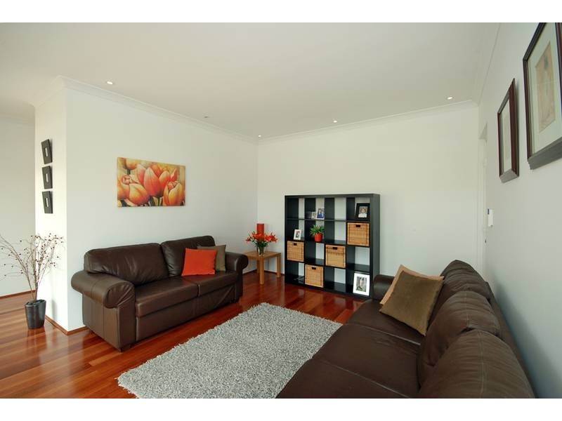 8 Lautoka Rise, Mindarie WA 6030