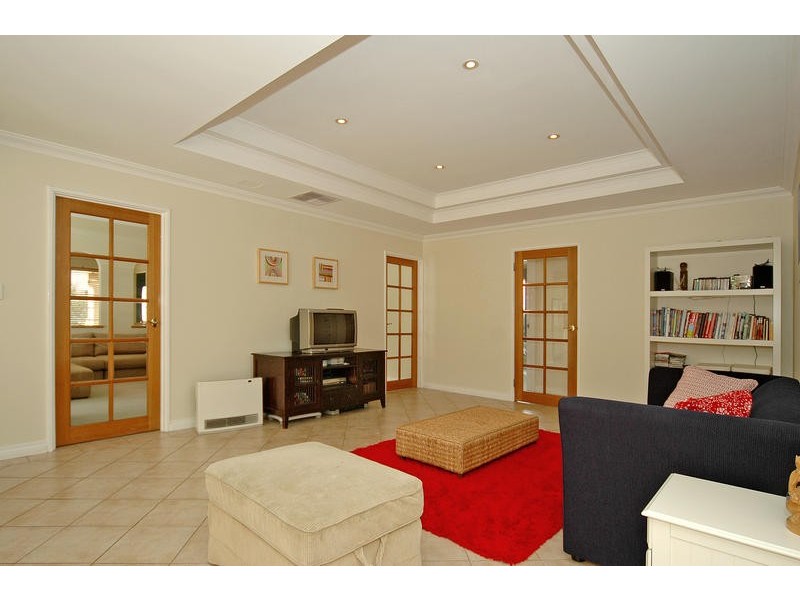 28 Rainham Avenue, Mindarie WA 6030