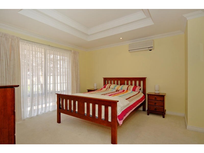 28 Rainham Avenue, Mindarie WA 6030