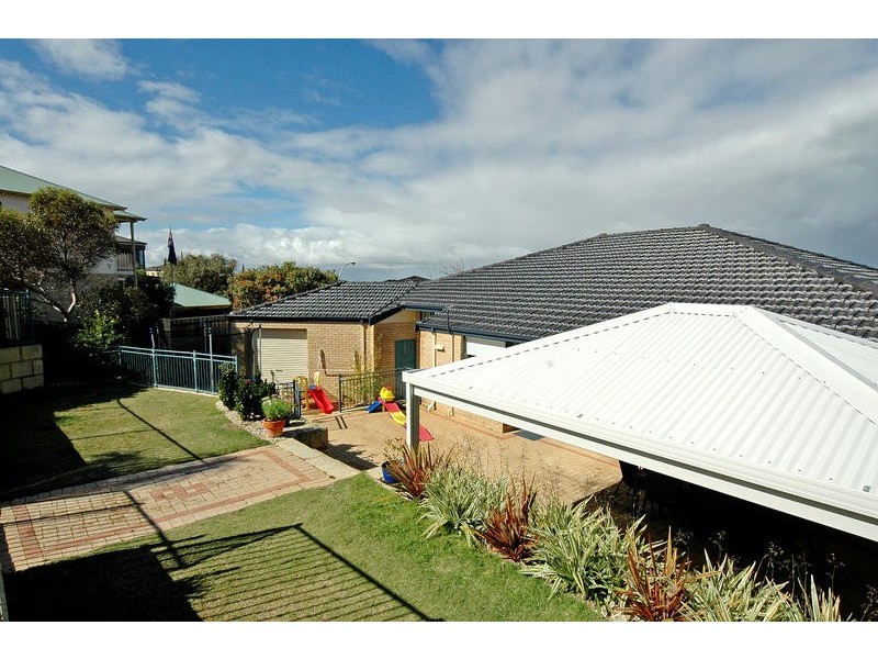 28 Rainham Avenue, Mindarie WA 6030