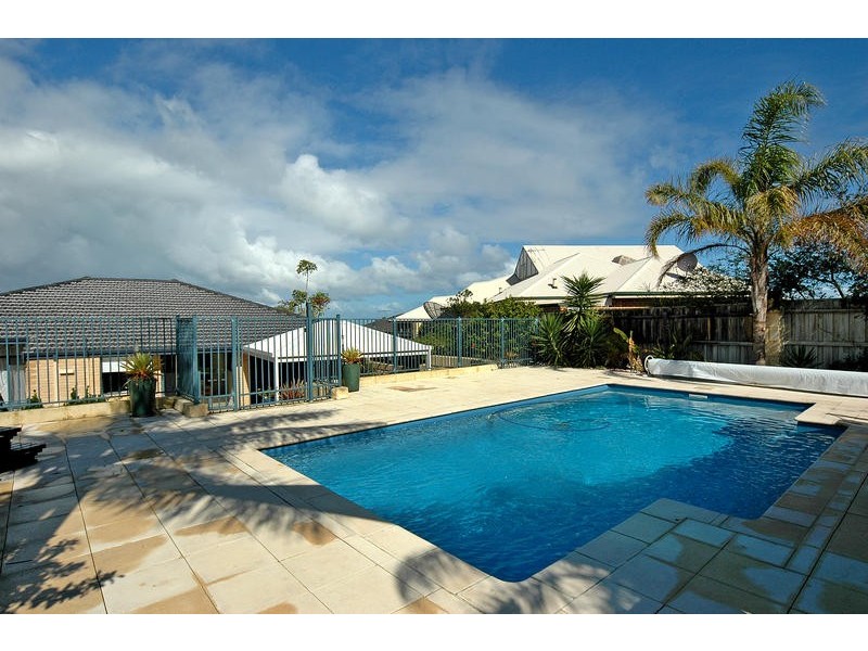 28 Rainham Avenue, Mindarie WA 6030