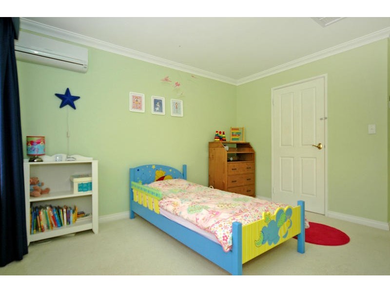 28 Rainham Avenue, Mindarie WA 6030