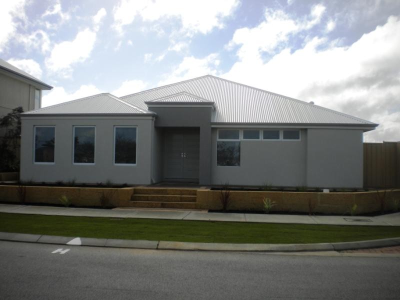 38 Brampton Ave, Butler WA 6036